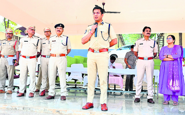 సాంకేతిక నైపుణ్యాలను పెంపొందించుకోవాలి1