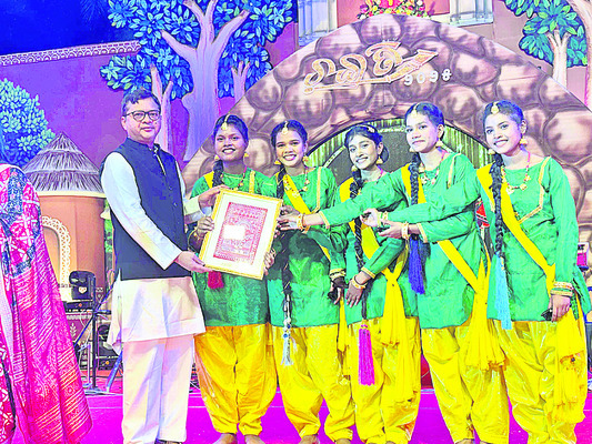 సమగ్రాభివృద్ధే లక్ష్యం 1