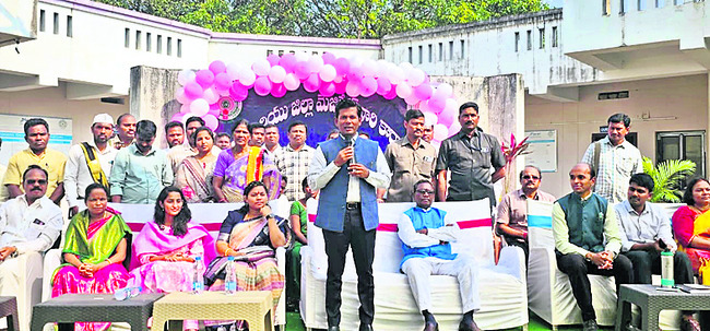 గిరిజనుల ముంగిటకే పాలన1