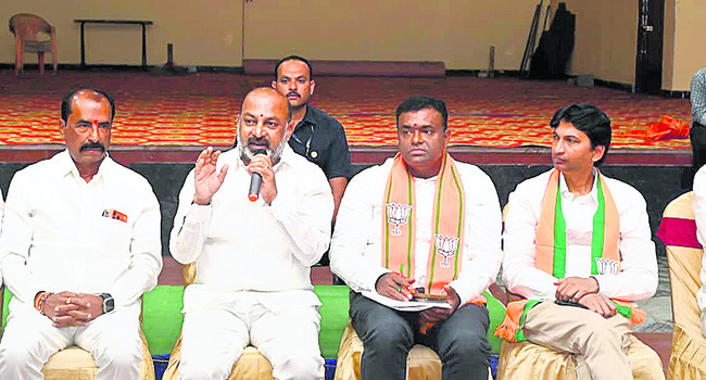 బీజేపీని గెలిపిస్తే అభివృద్ధి చూపిస్తా
1