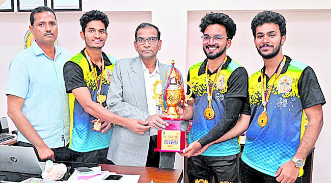 సిద్ధార్థ వైద్య విద్యార్ధుల అద్భుత ప్రతిభ 1