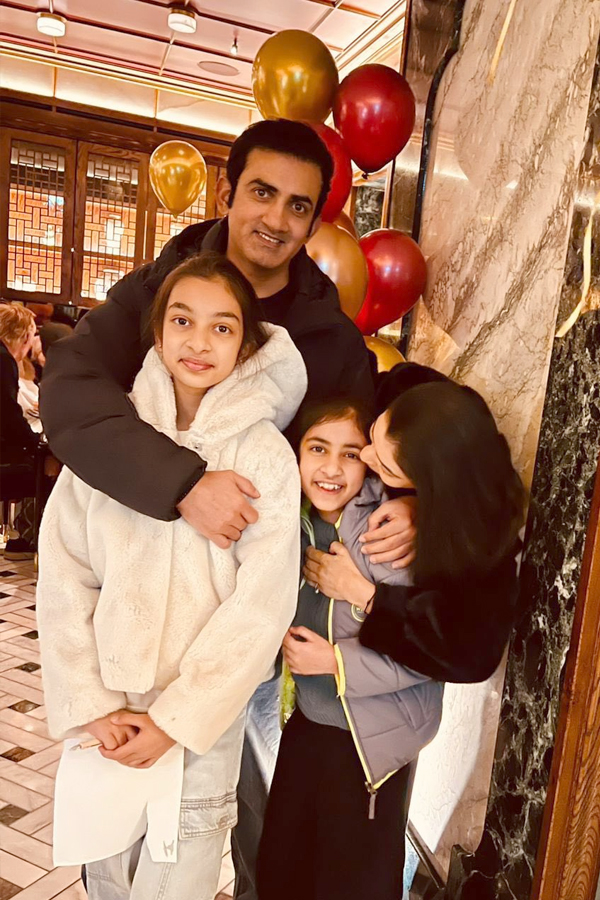 MS Dhoni, Virat Kohli And Other Cricketers Celebrate New Year With Their Families Photos15