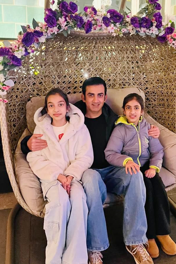 MS Dhoni, Virat Kohli And Other Cricketers Celebrate New Year With Their Families Photos5