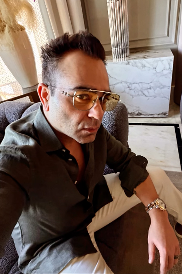 MS Dhoni, Virat Kohli And Other Cricketers Celebrate New Year With Their Families Photos14