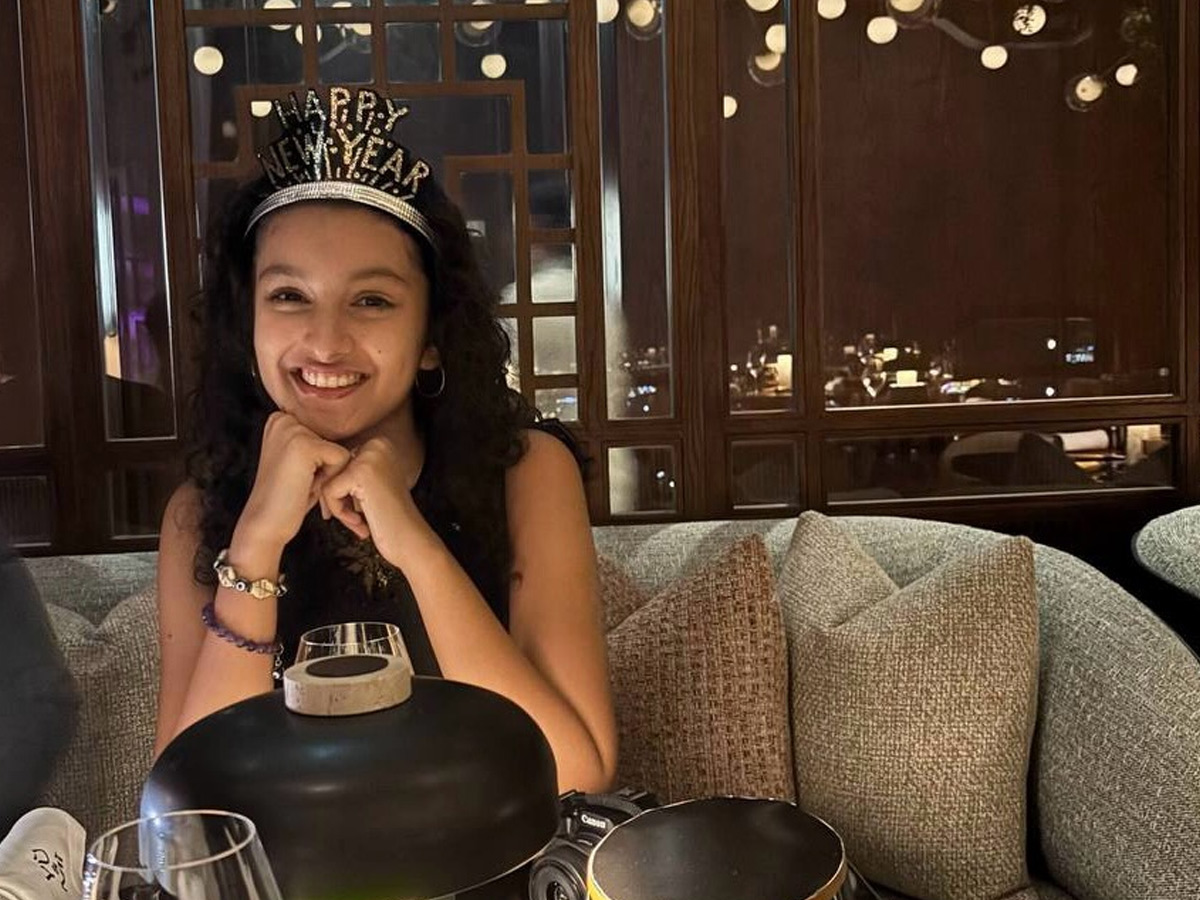 Super Star Mahesh babu family new Year celebration with Family Photos3