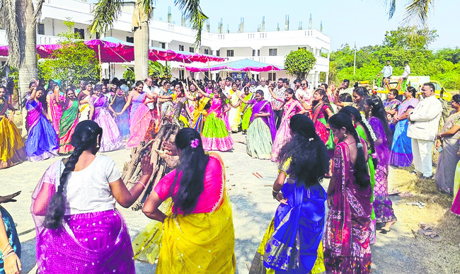 సంక్రాంతిని ఆహ్వానిస్తూ..2