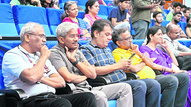 ఐఐటీలో సాంస్కృతిక సంబరం 1