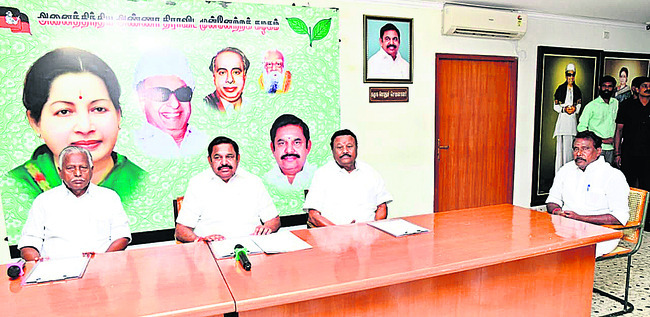 ఆశావహులతో పళణి ఇంటర్వ్యూ1