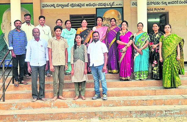 ఫైనల్‌ దశకు  ఫుట్‌బాల్‌ టోర్నీ1