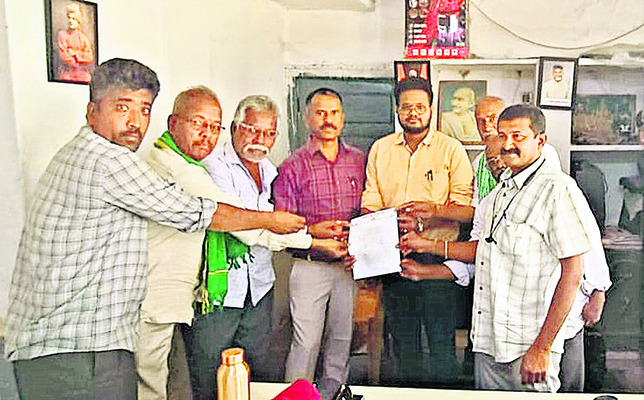 ఫైనల్‌ దశకు  ఫుట్‌బాల్‌ టోర్నీ2