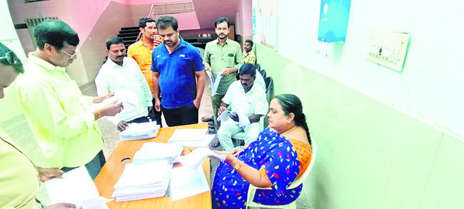 రిజర్వేషన్‌.. టెన్షన్‌ 4