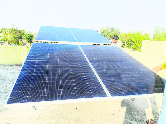 ఆ ఊరంతా సౌర వెలుగులే!1