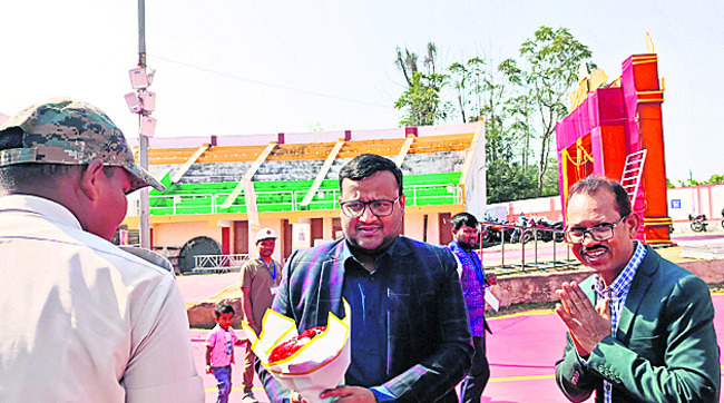 గజపతి జిల్లా కలెక్టర్‌గా అక్షయ్‌ సునీల్‌ అగర్వాల్‌ 1