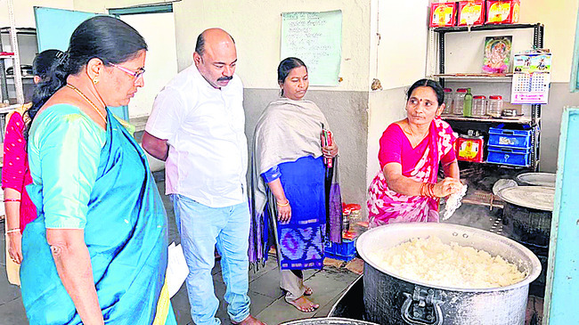 కేజీబీవీ సందర్శన2