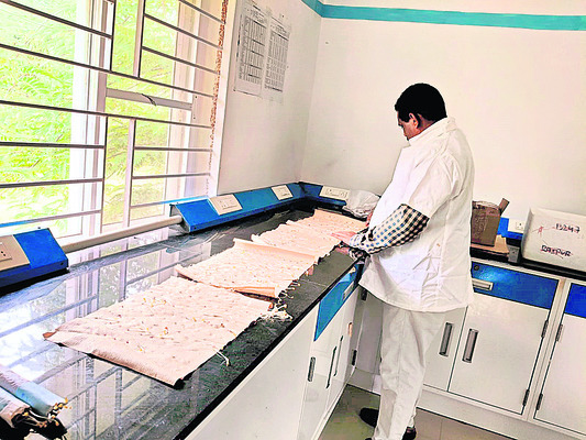 పెళ్లి చేసుకోమన్నందుకే హత్య! 
3