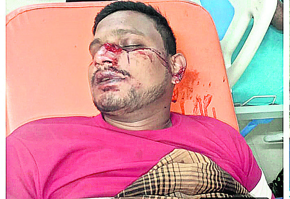 బంధువు చావుకు వెళ్లి వస్తూ.. 
2