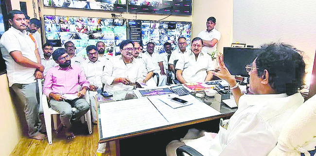 వైఎస్సార్‌ సీపీ మహిళా విభాగం  జోన్‌–2 వర్కింగ్‌ ప్రెసిడ1