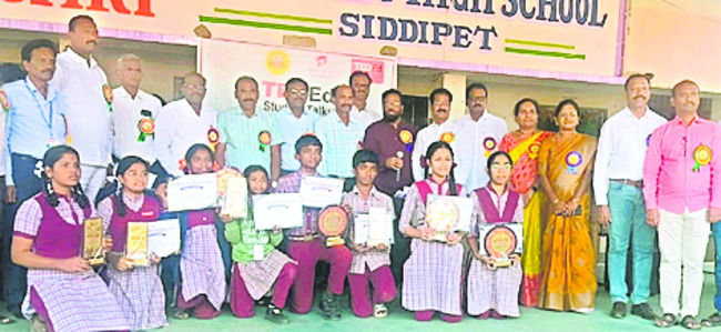 విశ్వతేజకు బాలరత్న 
3