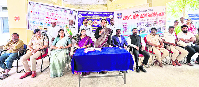 నూరుశాతం ఫలితాలు సాధించాలి
2