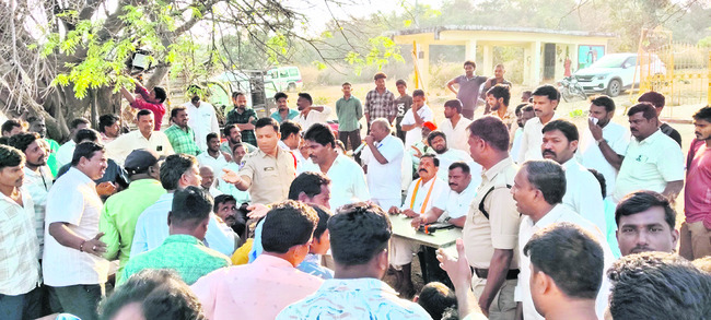 జాతర టెండర్లు రసాభాస! 1