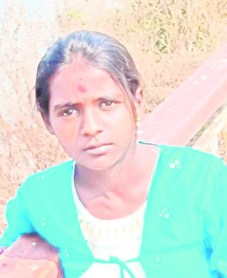 అదృశ్యమైన విద్యార్థిని.. కాల్వలో శవమై తేలింది.. 
1