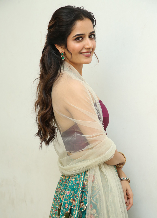 Bhartha Mahasayulaku Wignyapthi Movie Actress Dimple Hayathi, Ashika Ranganath12