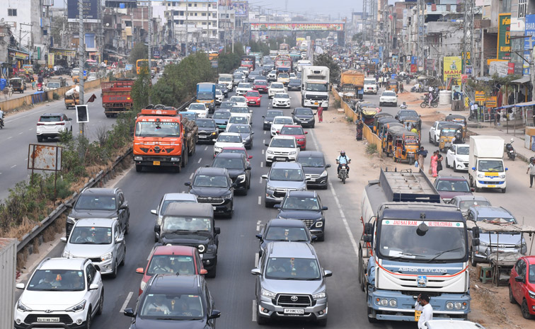 Heavy Traffic Jam In Vijayawada-Hyderabad Highway PHotos13