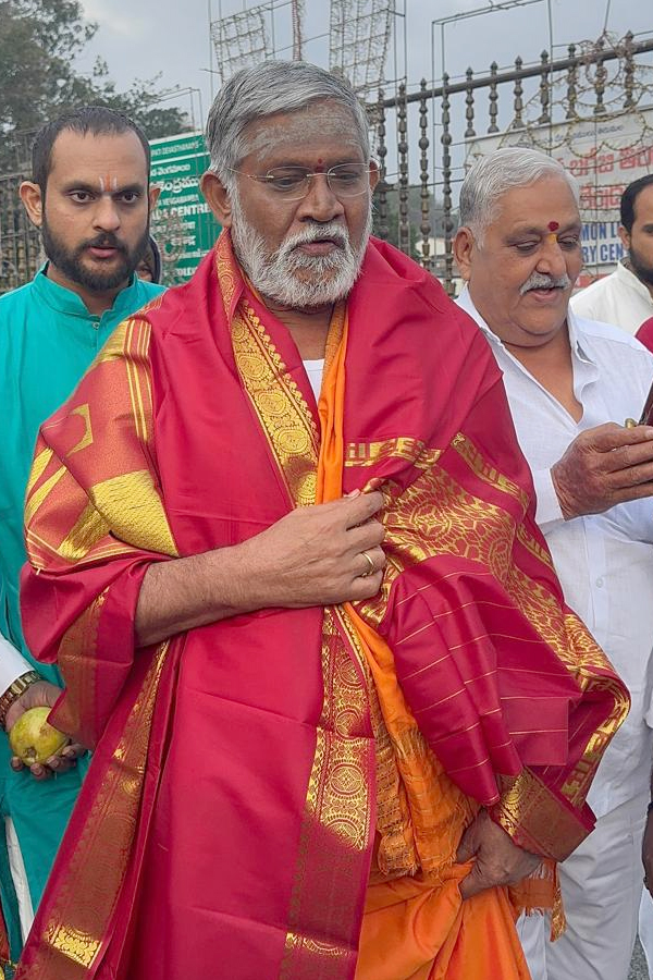 Senior Artist Tanikella Bharani Visited Tirumala Photos10