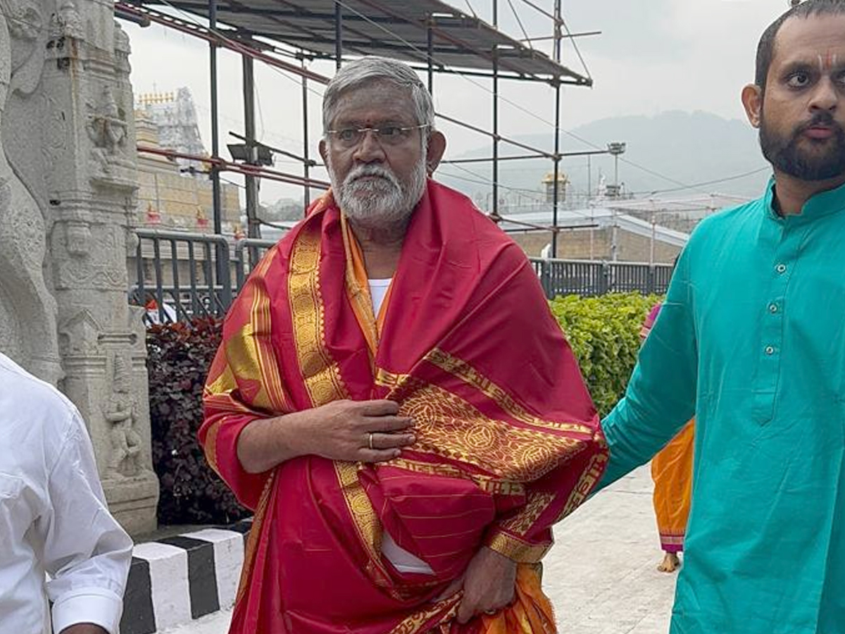 Senior Artist Tanikella Bharani Visited Tirumala Photos4