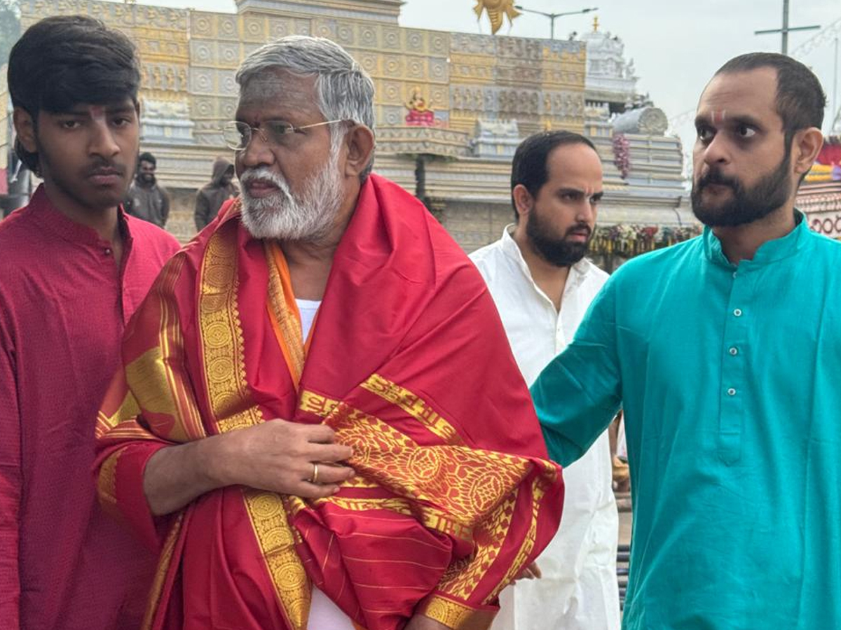 Senior Artist Tanikella Bharani Visited Tirumala Photos6