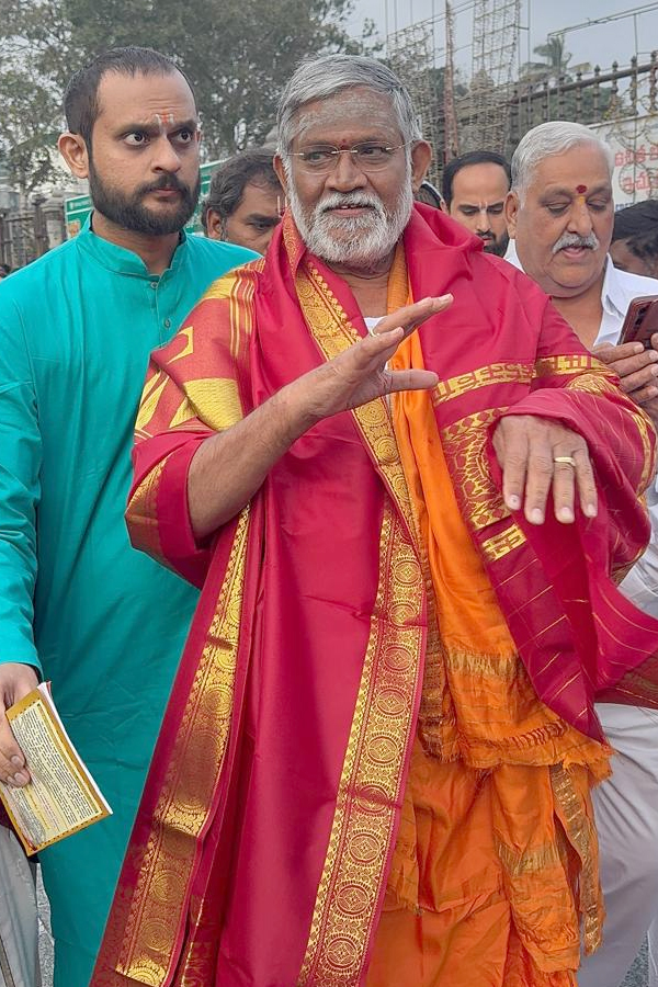 Senior Artist Tanikella Bharani Visited Tirumala Photos9