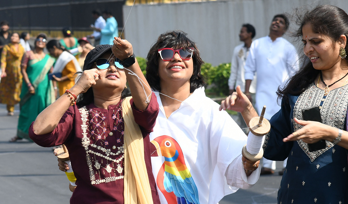 Telangana Secretariat employees fly kites during a pre Sankranti17