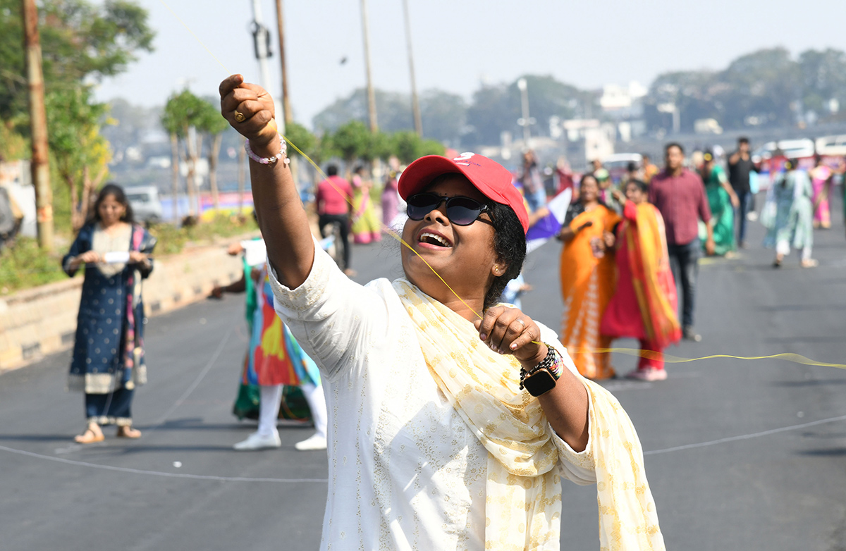 Telangana Secretariat employees fly kites during a pre Sankranti20