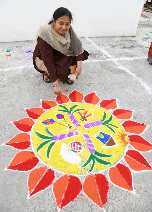 Telangana Secretariat employees fly kites during a pre Sankranti6