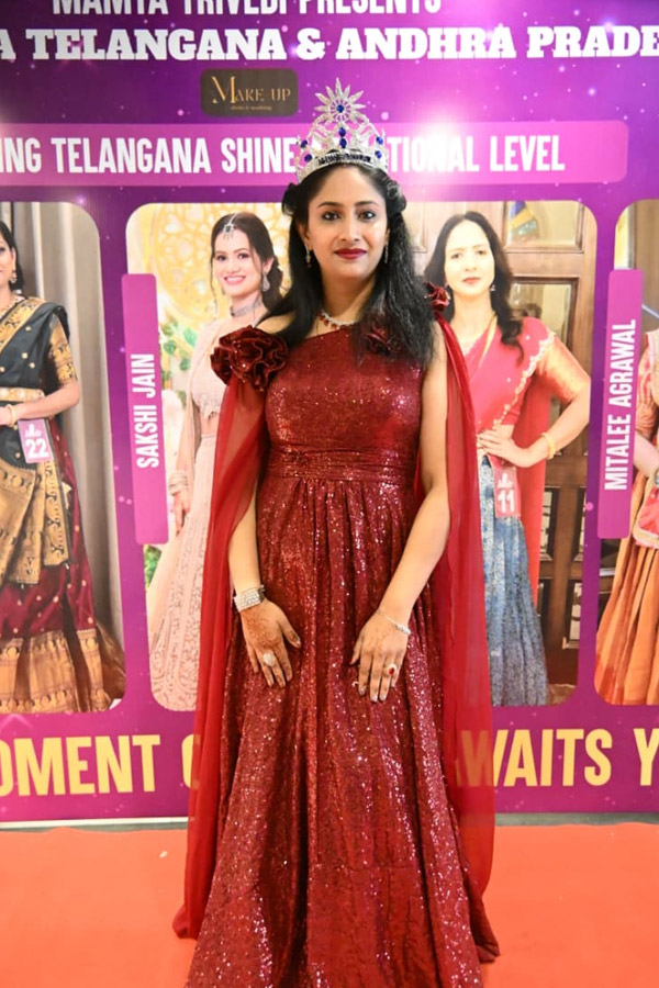 Telangana queens shine in Mrs India competition Photos10