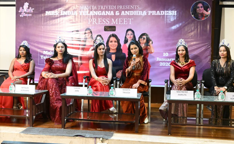 Telangana queens shine in Mrs India competition Photos2