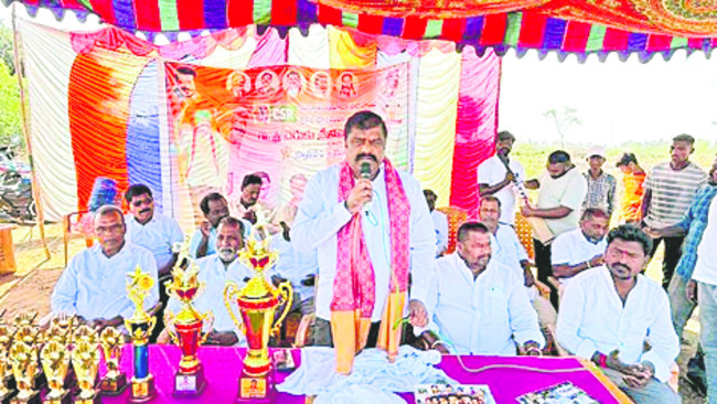 గురుకులాల్లో ప్రవేశాలకు  దరఖాస్తుల ఆహ్వానం1