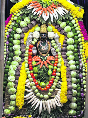 అమ్మవారికి కూరగాయల అలంకారం3