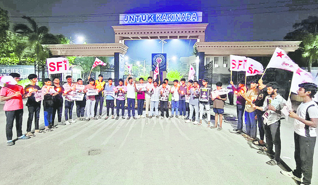 యూత్‌త్తి హామీలు..!1