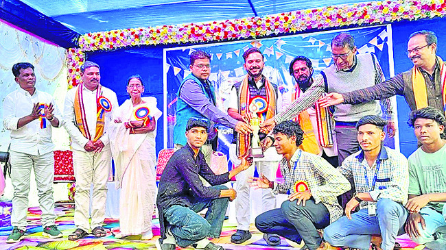 ఉత్సాహంగా సైన్స్‌ కళాశాల వార్షికోత్సవం 1