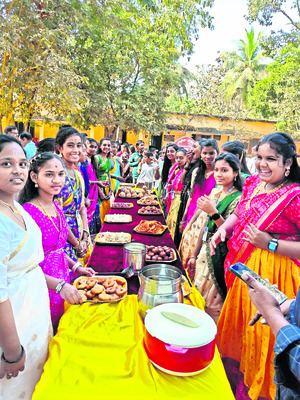 పాదయాత్రగా అప్పన్న సన్నిధికి 1
