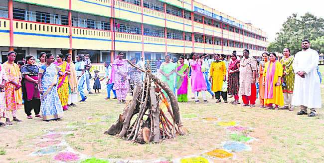 వేడుకగా సంక్రాంతి సంబరాలు 1
