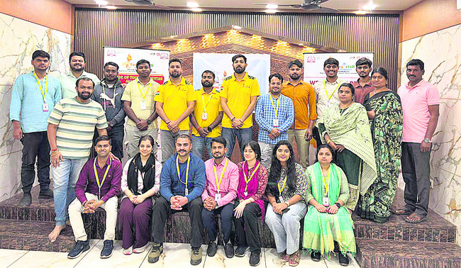 ప్రవాస భారతీయులకు   అండగా ప్రభుత్వం1