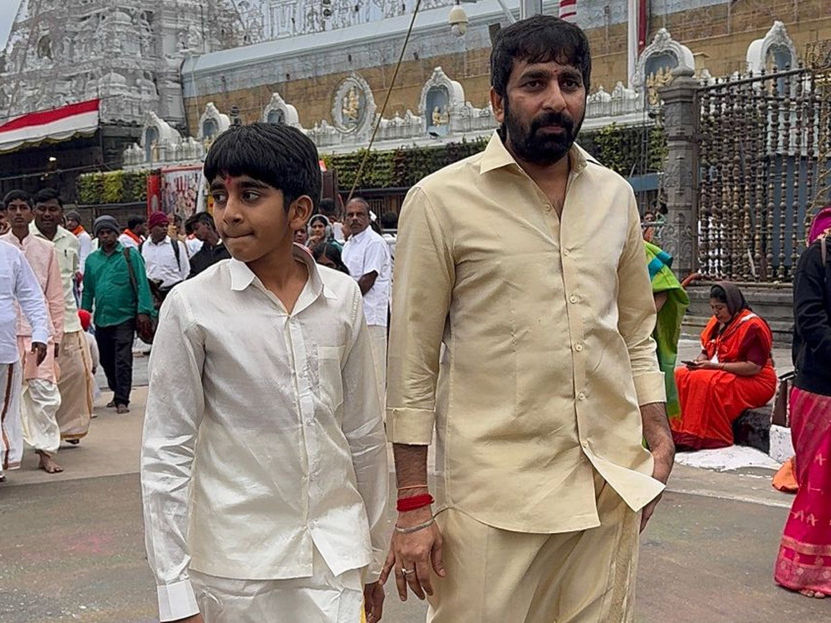 Tollywood Celebrities Visits Tirumala Tirupati Temple Photos13