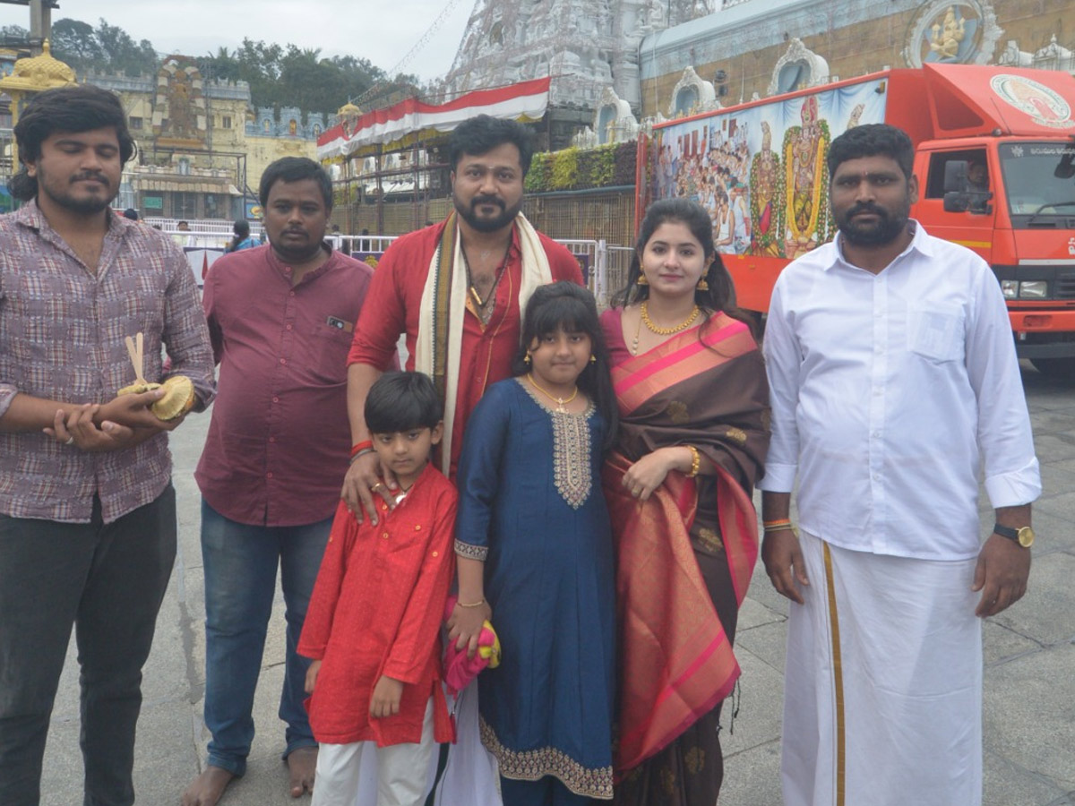 Tollywood Celebrities Visits Tirumala Tirupati Temple Photos5