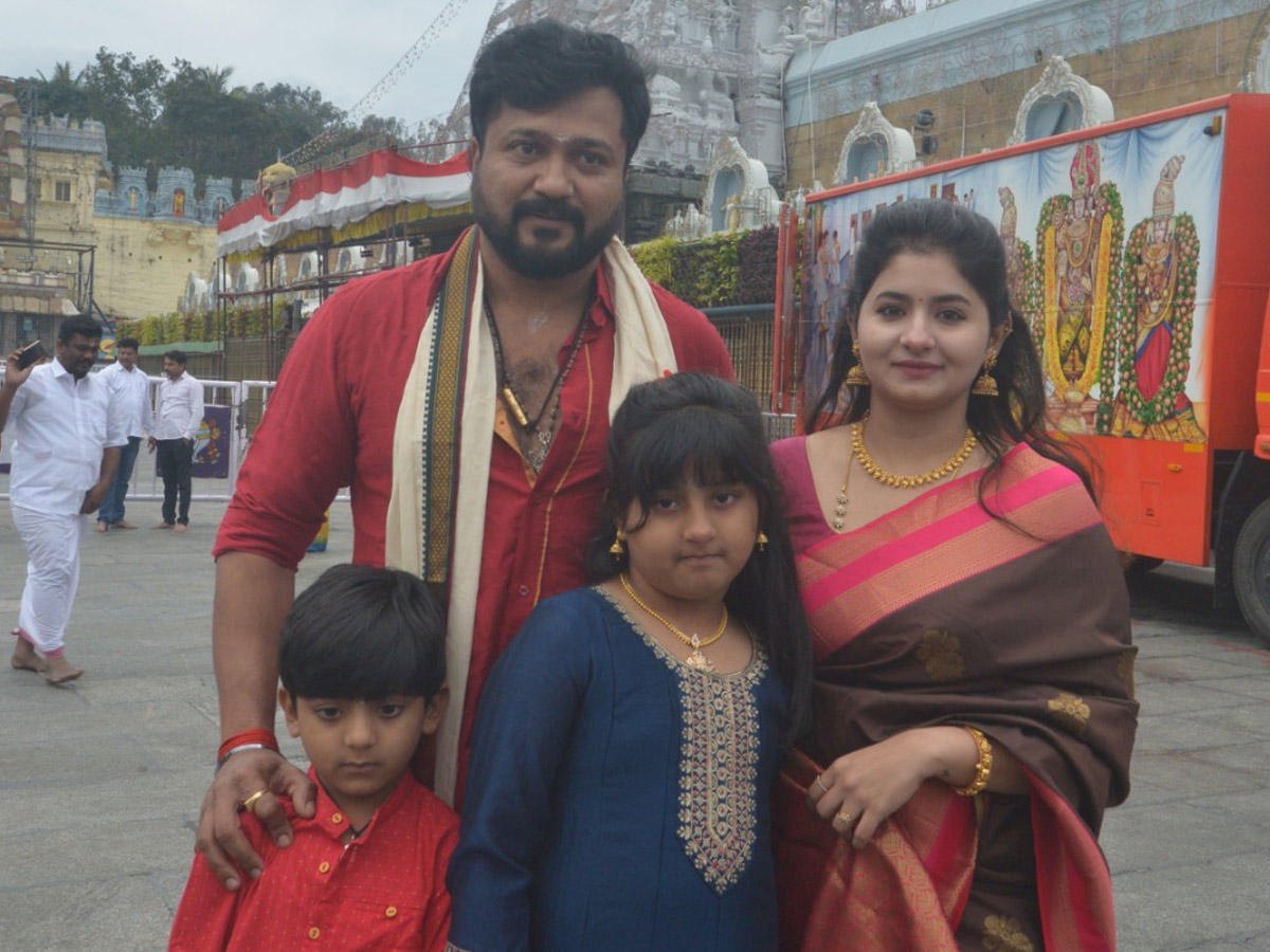 Tollywood Celebrities Visits Tirumala Tirupati Temple Photos6