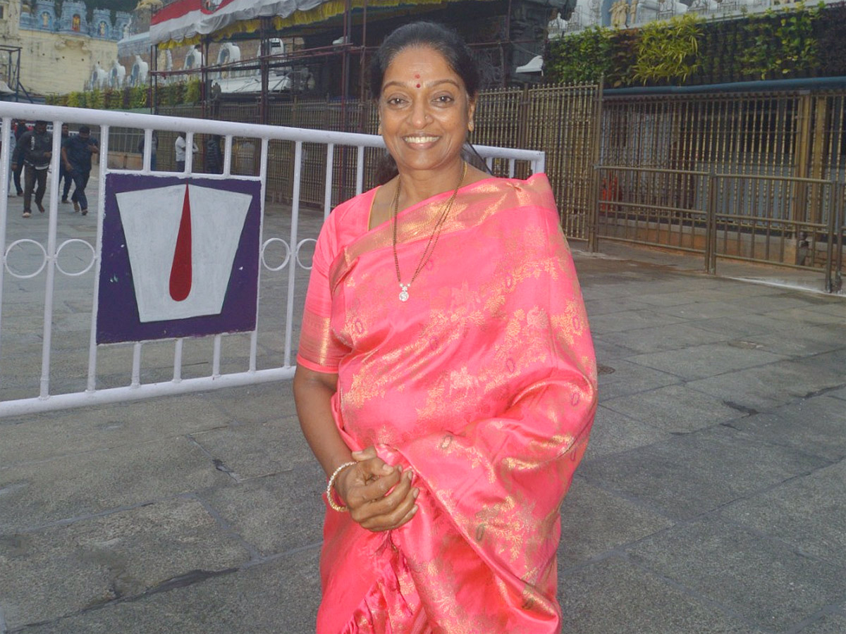 Tollywood Celebrities Visits Tirumala Tirupati Temple Photos10