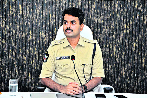 అసాంఘిక శక్తుల కదలికలపై నిఘా 1