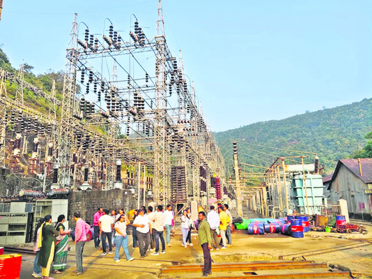 పర్యాటక రంగానికి ట్రాఫిక్‌ బ్రేక్‌ 2