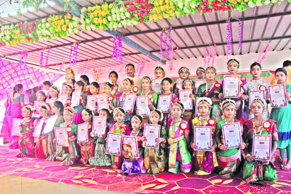 ఘనంగా త్యాగరాజస్వామి ఆరాధనోత్సవం 2